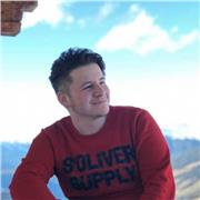 Nachhilfeexperte Umut - Mathe, Latein, Philosophie & Sozialwissenschaften.